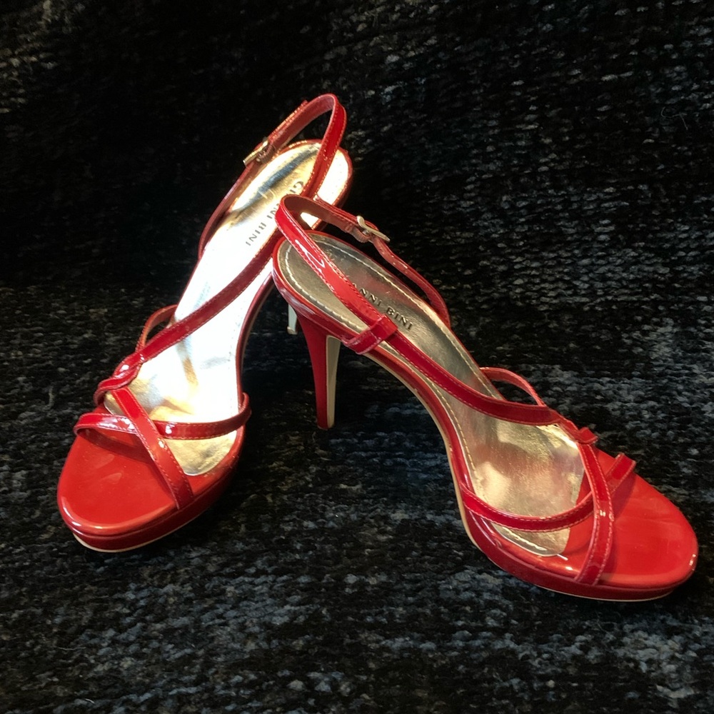 Gianni Bini 5” Platform Sandals